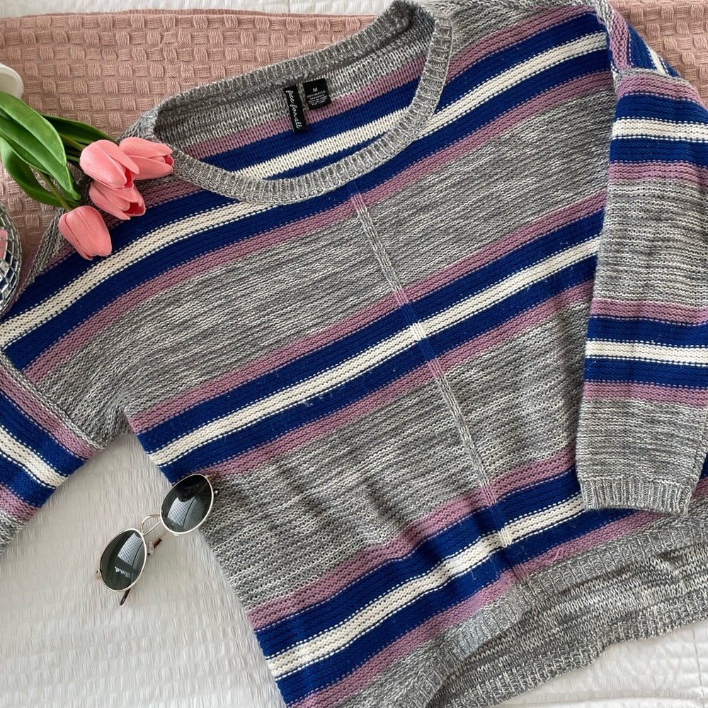 Beautiful sweater 🌟